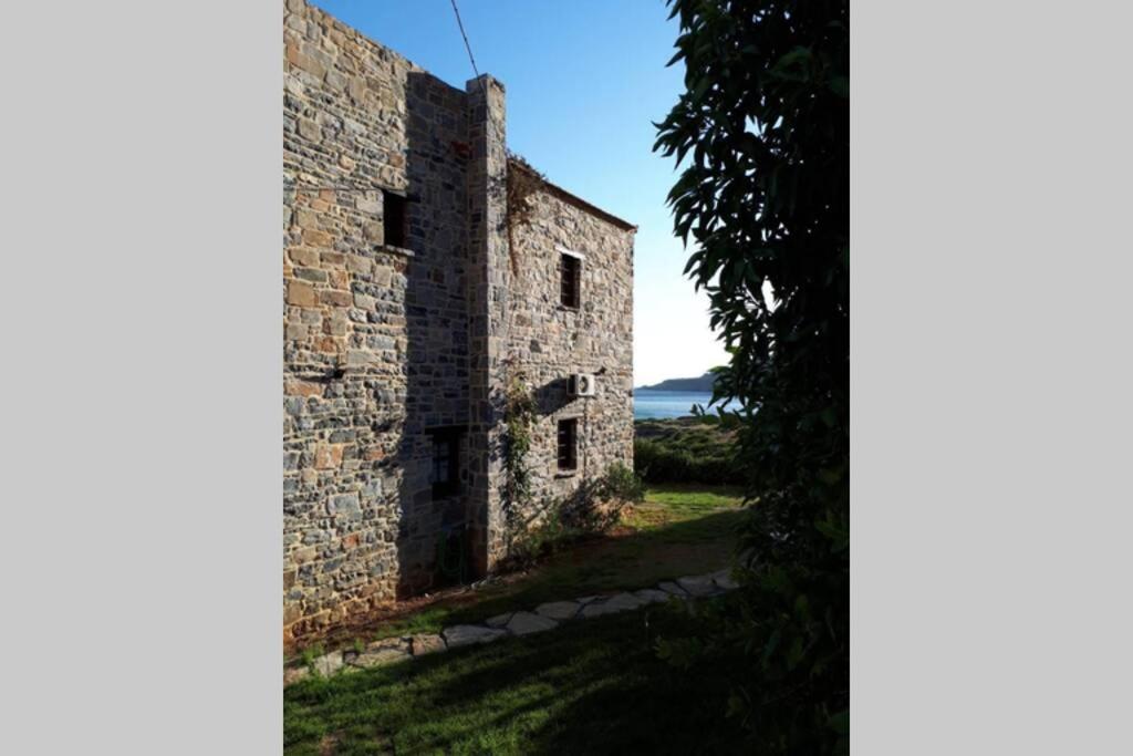 Traditional Stone House By The Sea... Kapetaniana Exterior photo