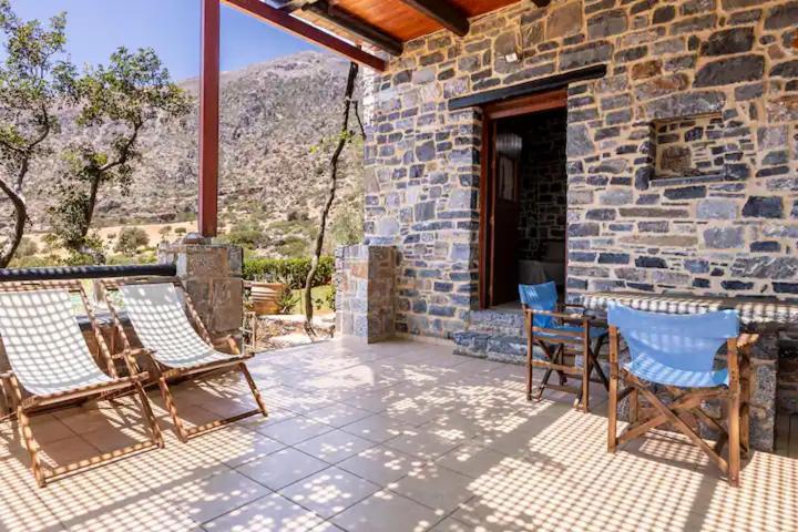 Traditional Stone House By The Sea... Kapetaniana Exterior photo